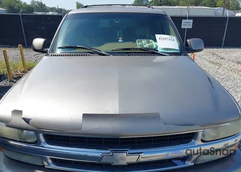 2000 Chevrolet Suburban 1500 Lt from USA, damaged, VIN 3GNFK16T7YG129525